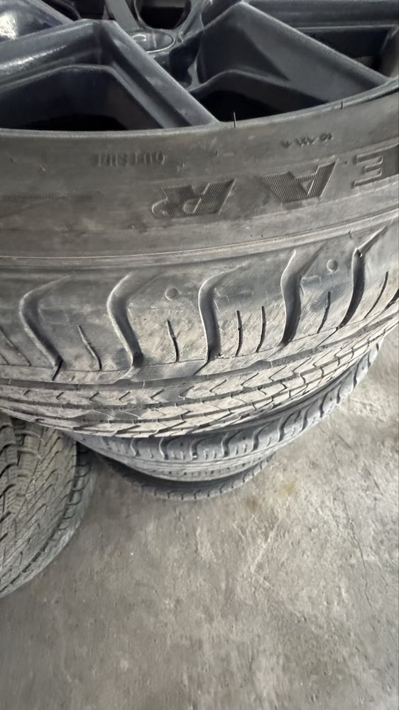 Диски с автошинами R17/50/205
