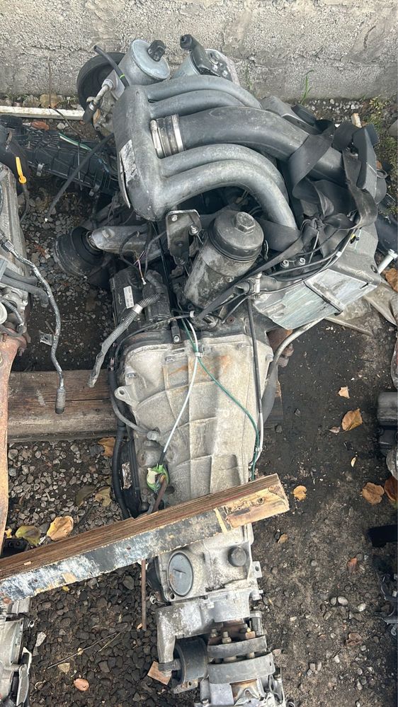 Двигателя Мерседеса M102 ОM606 без турбо OM602D2.5 MERCEDES M111 Вито