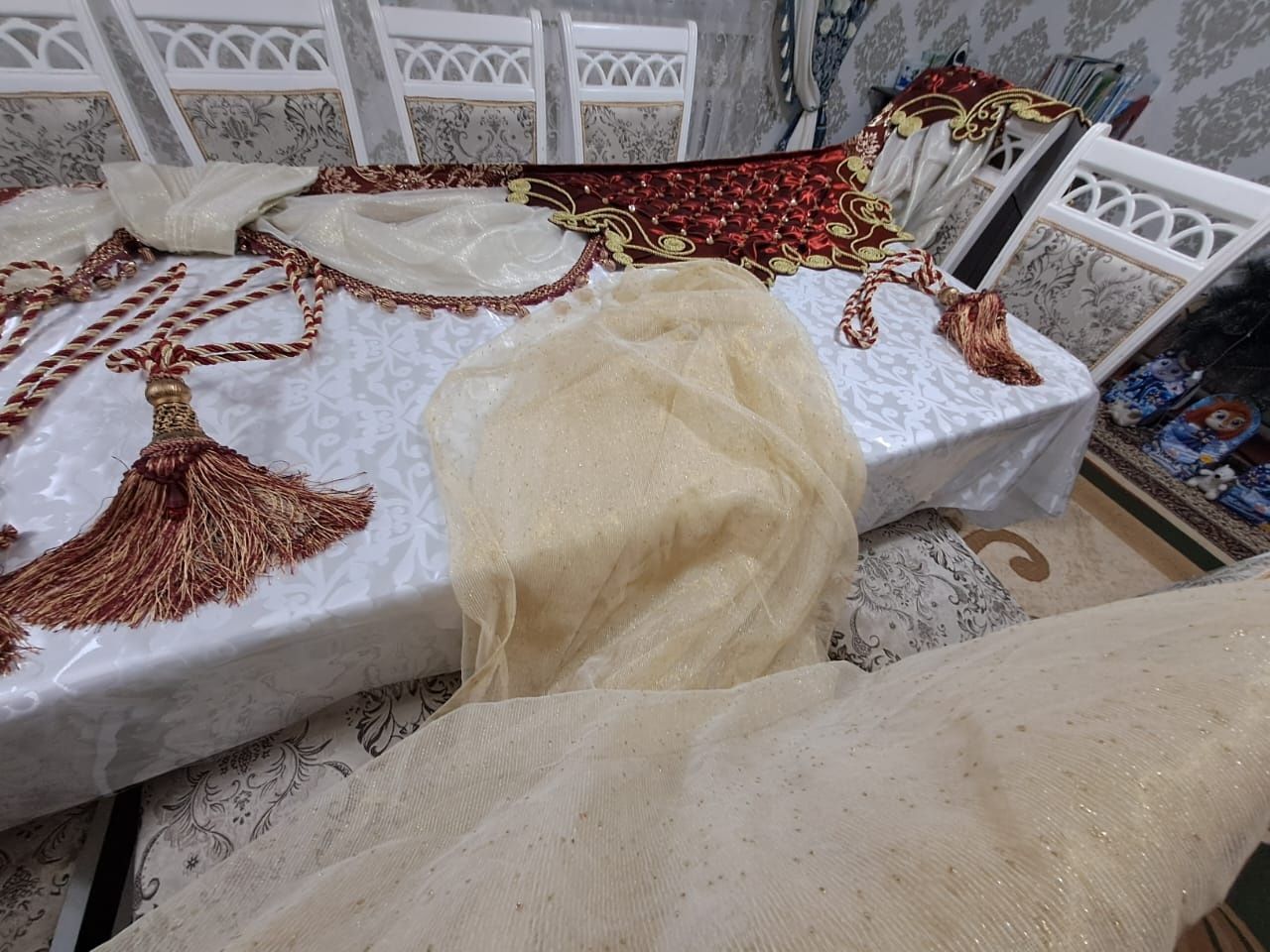 Тамаша перде сатылады