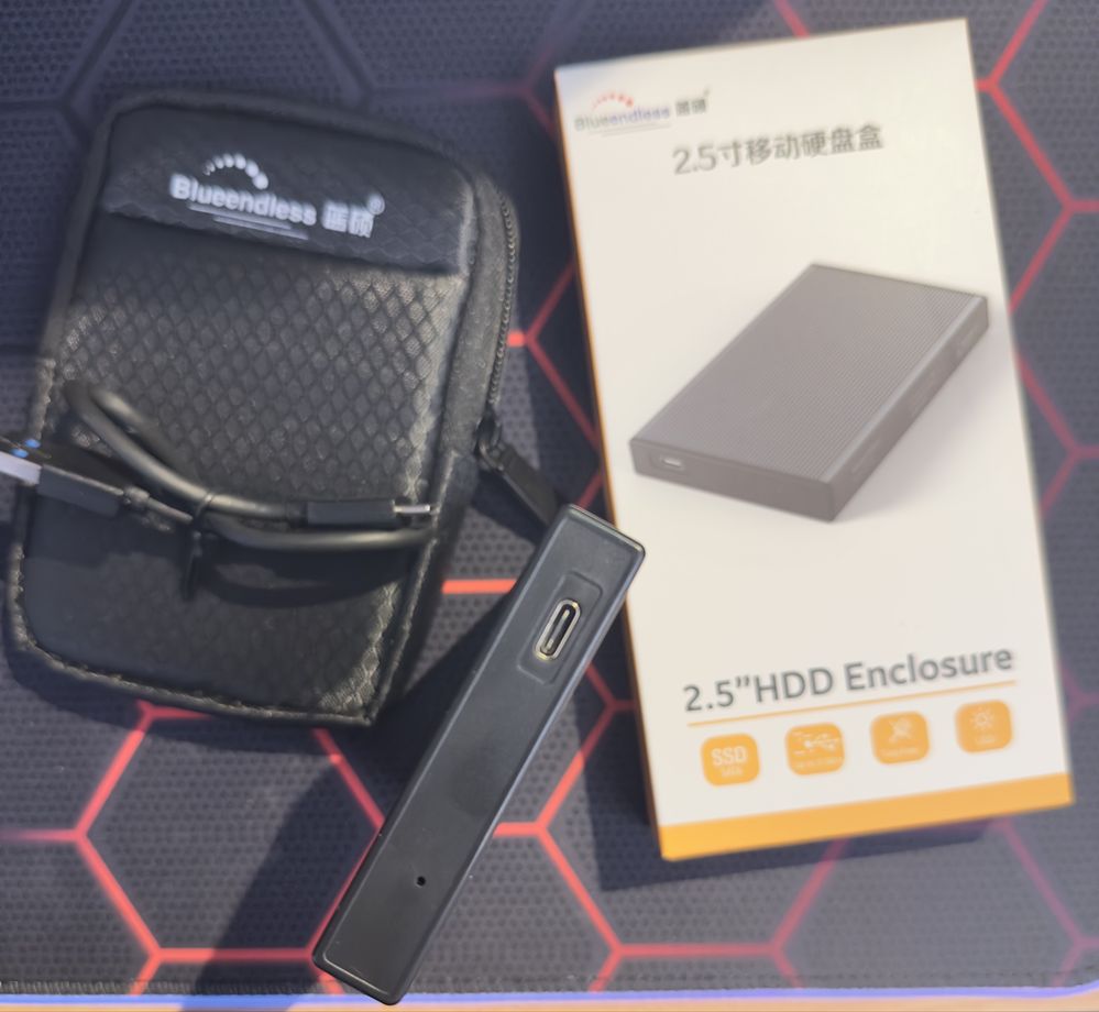 Внешний жёсткий диска на 1Tb и на 500Gb