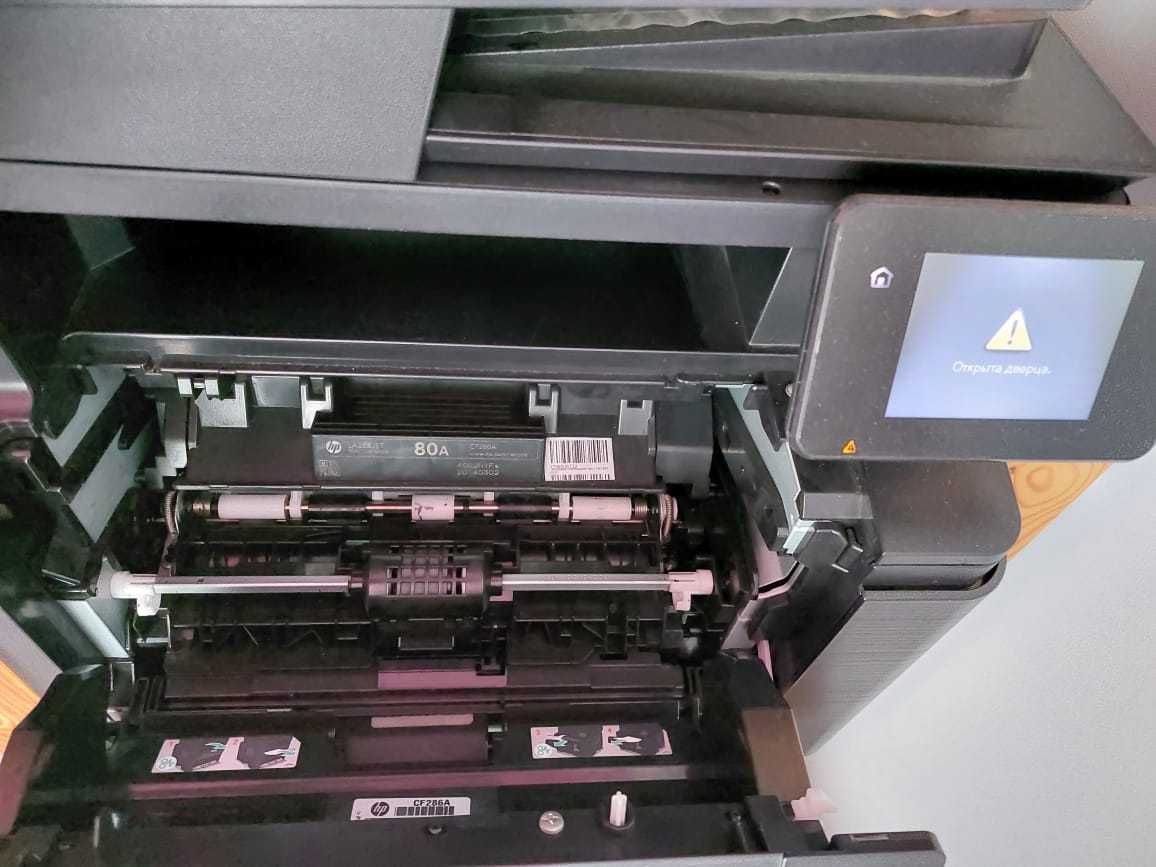 Продам лазерный МФУ принтер HP LaserJet Pro MFP 400 три в одном