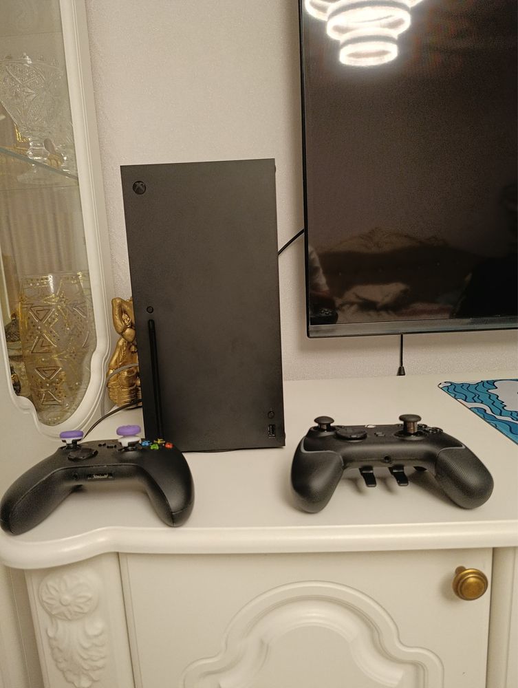Продам Xbox Series X