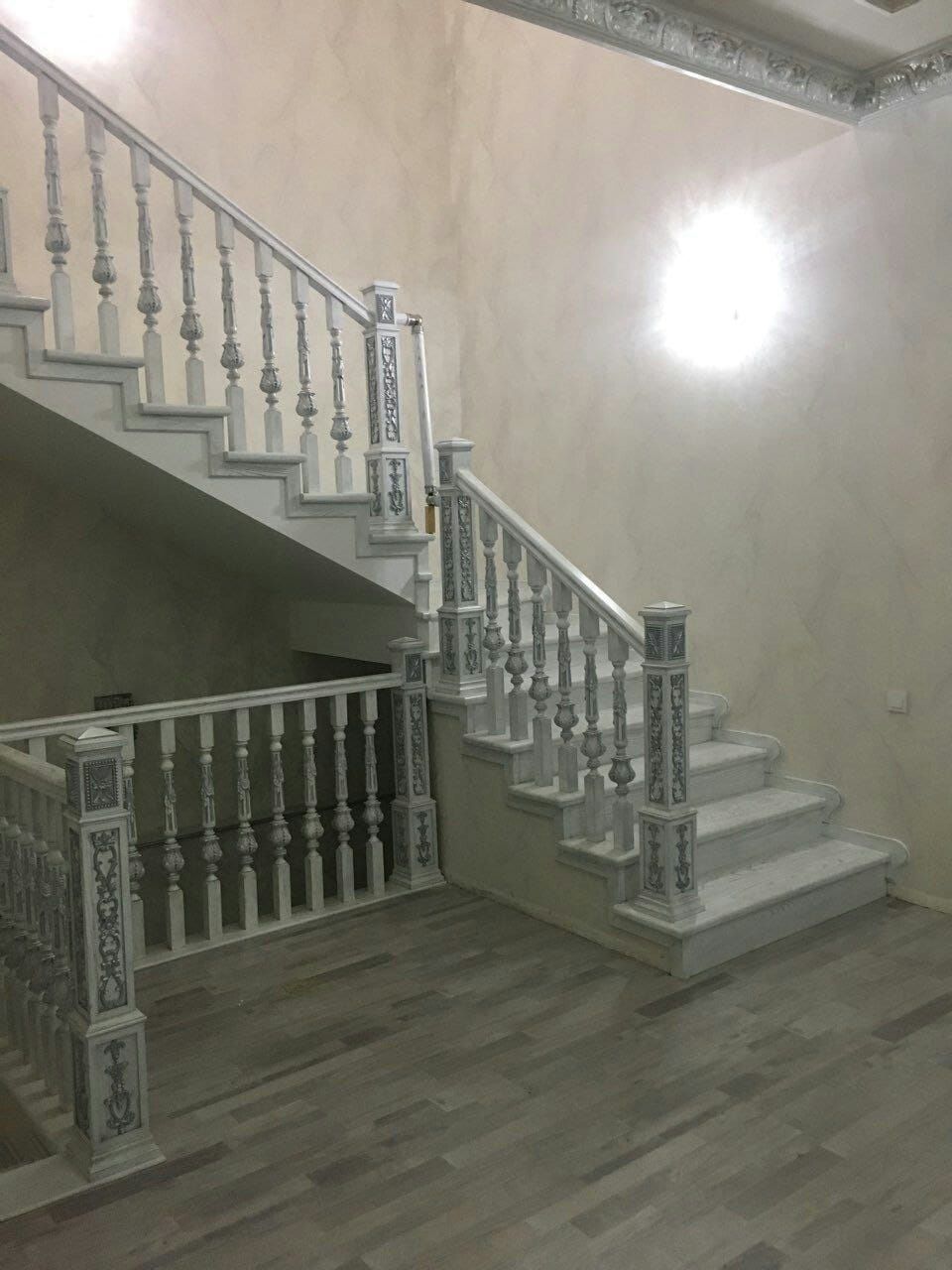Изготовление деревянных  лестниц