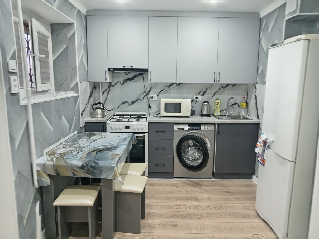 Сдаётся 2 ком квар в 11 мкр 41 доме в центре города после капитального