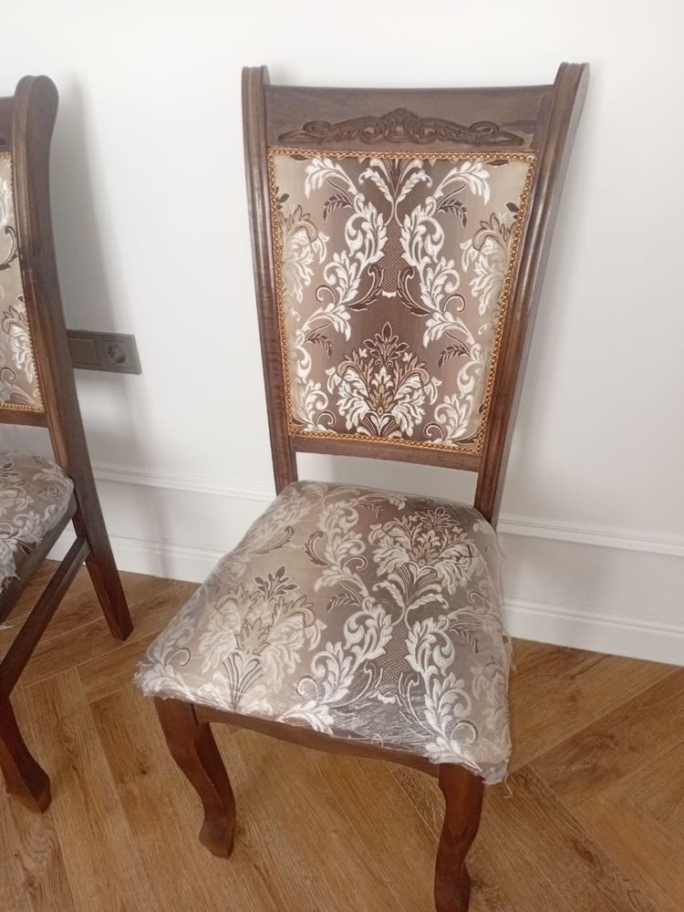 Срочно продам стулья