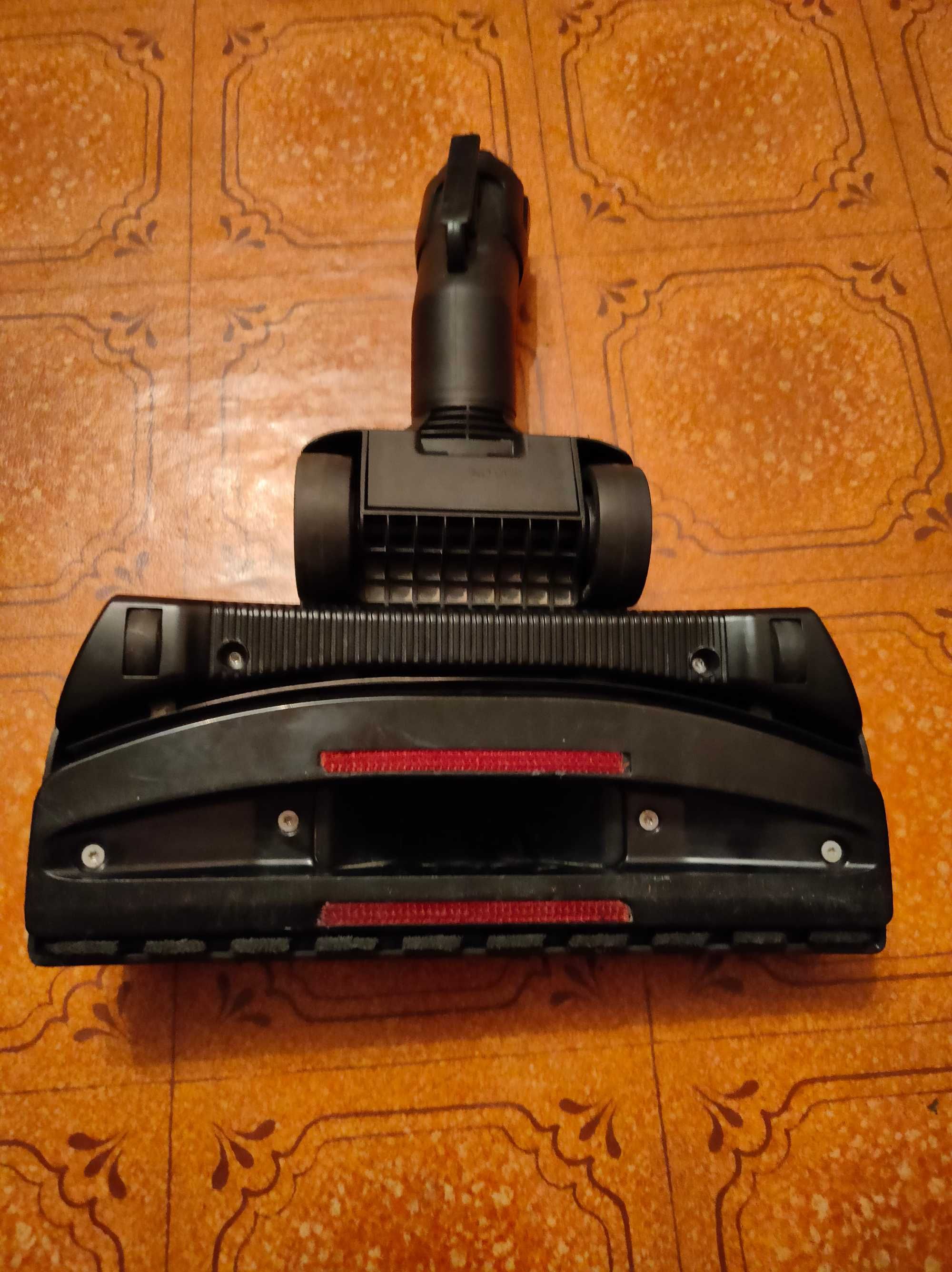 Продам оригинальный шланг и щётку на пылесос Bosch BGS05A220