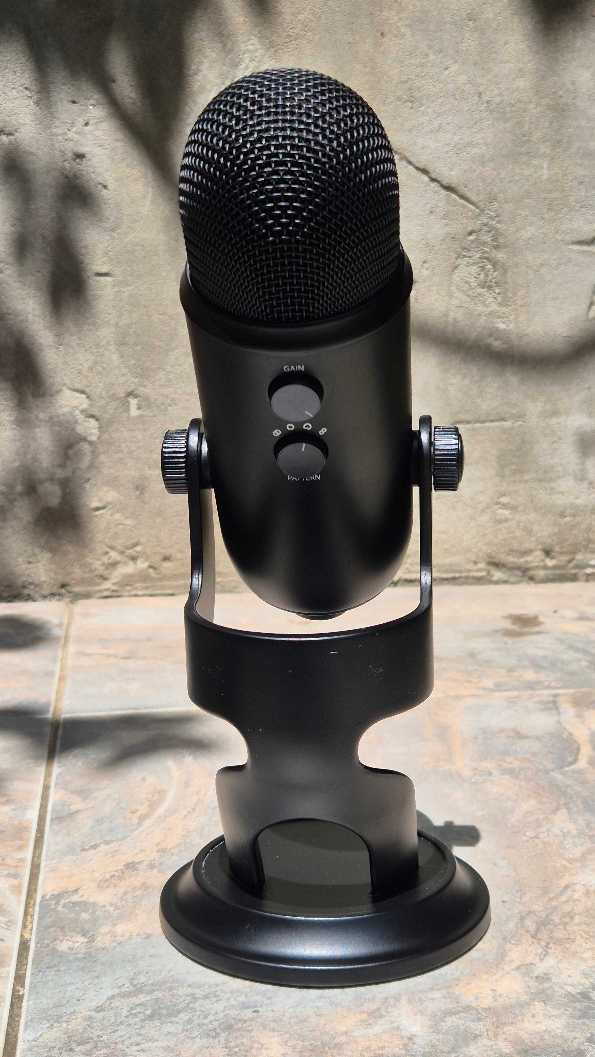 Микрофон Blue Yeti