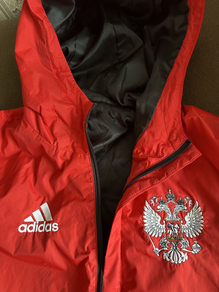 Продам ветровку унисекс , новая