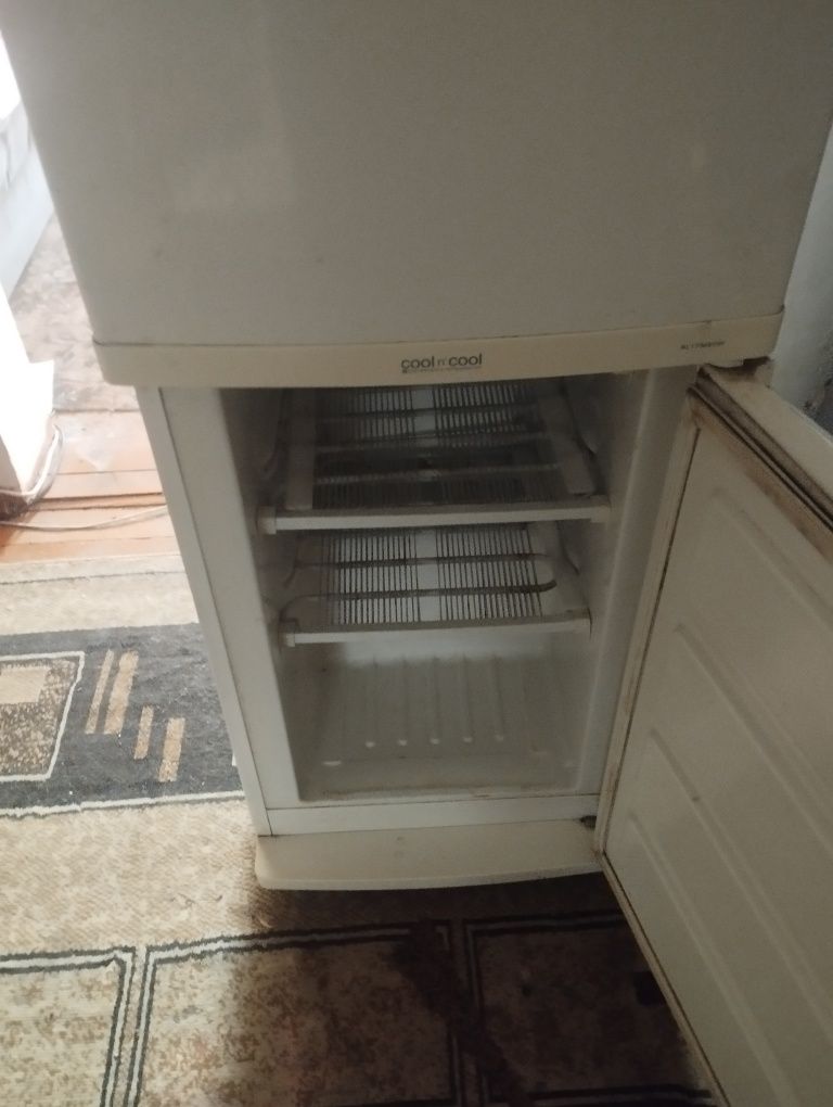 Продам холодильник Самсунг