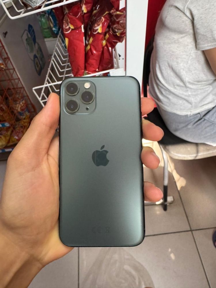iphone 11pro 64/77%