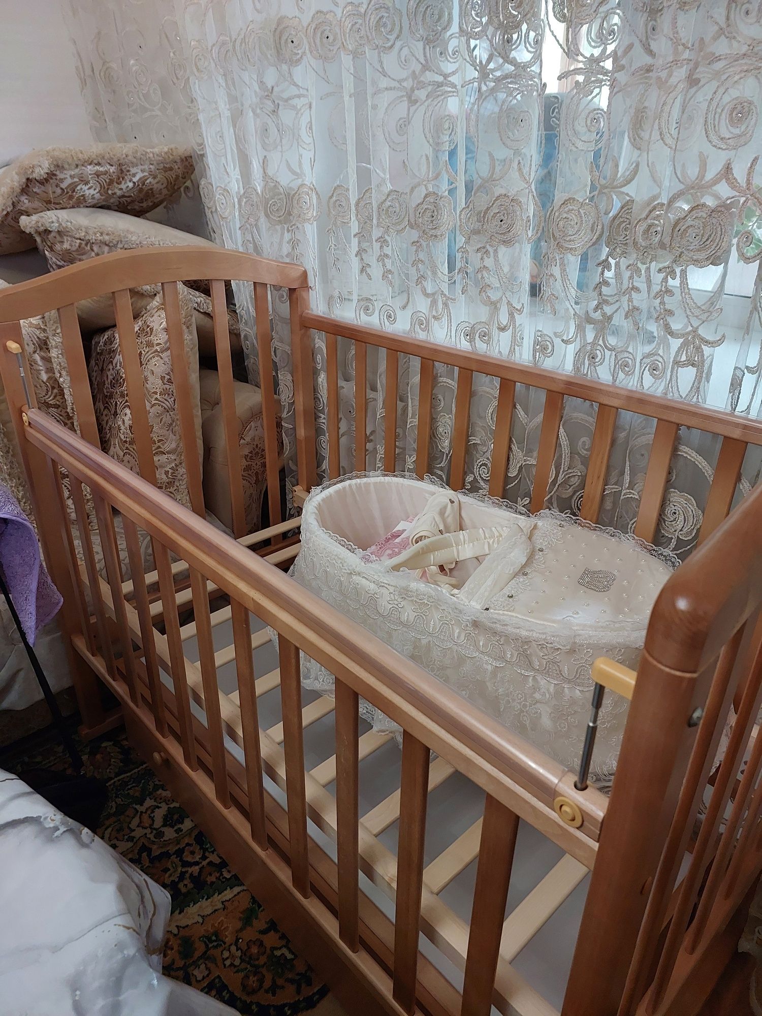 Продам детскую кроватку