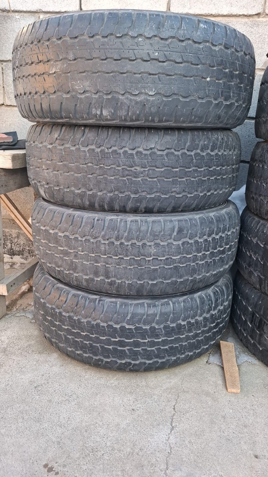 Продам шины Dunlop Grandtrek, б/у, 275/65r17 115T AT22