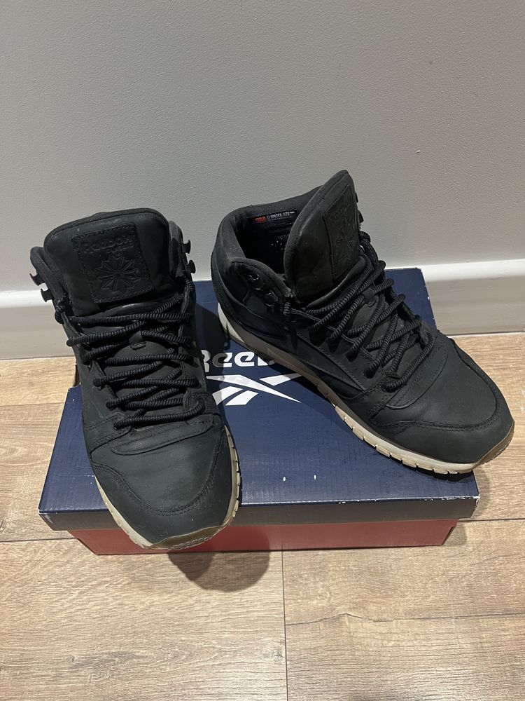 Ботинки Reebok зимние, черные, в хорошем состоянии