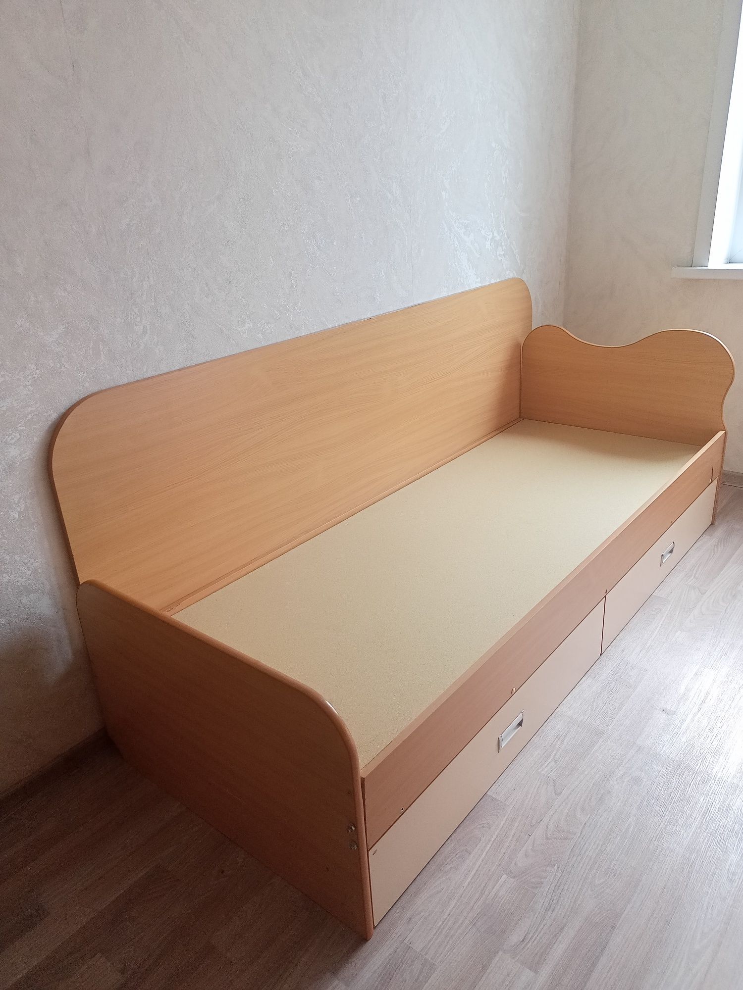 Продам кровать подростковый