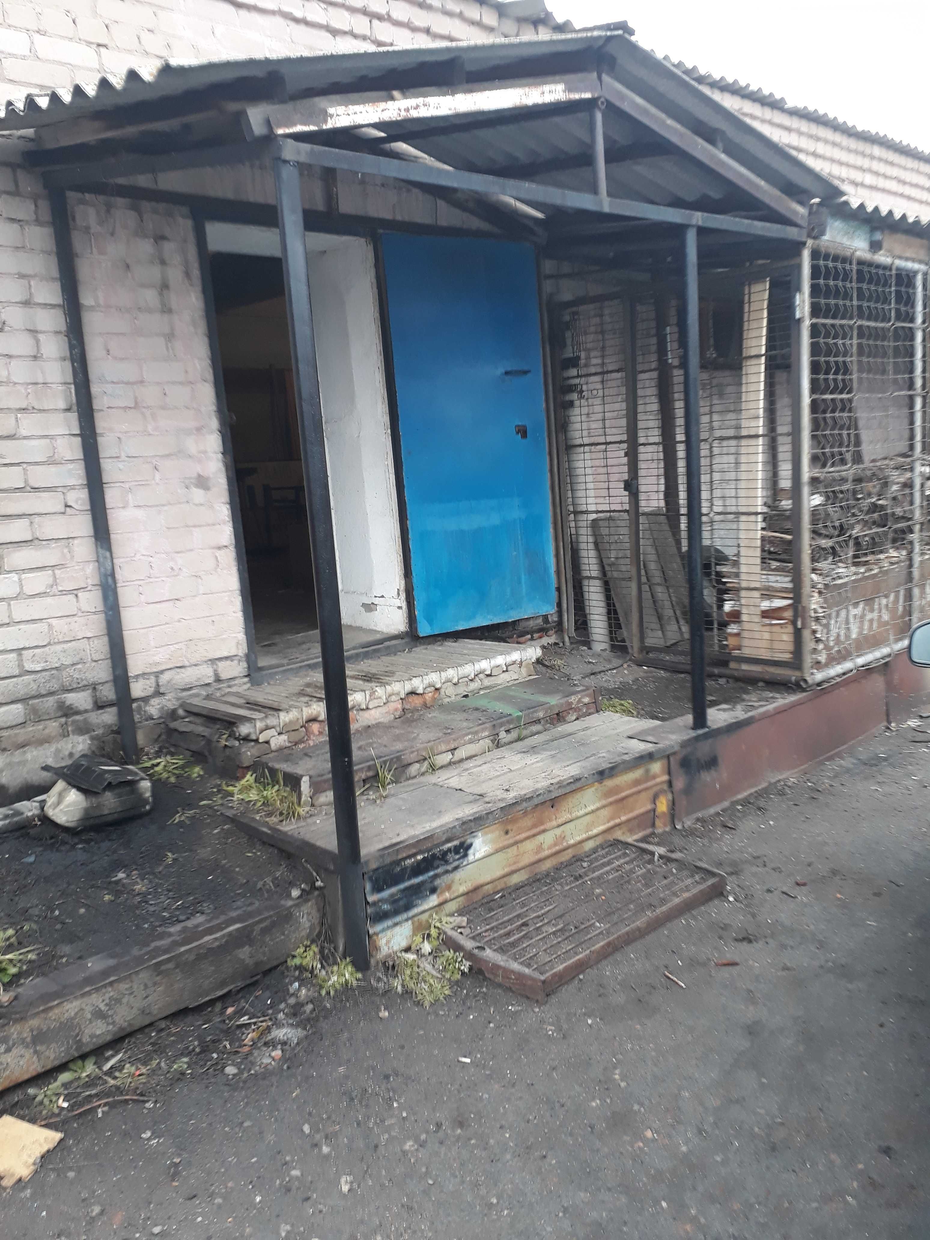 Продам здание магазина.
