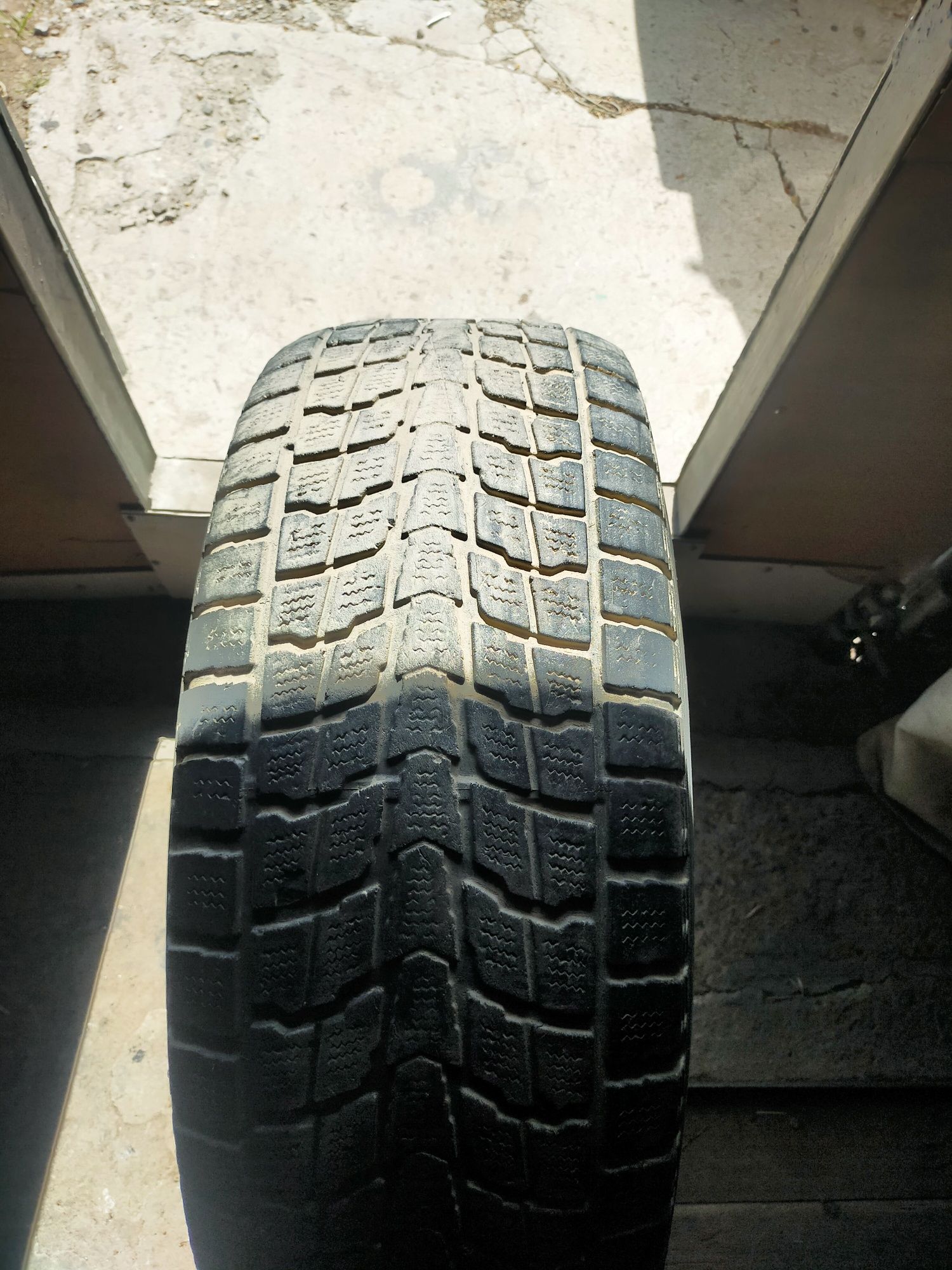 Продам запаску р15 265/70