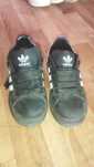 Продам Adidas на девушек