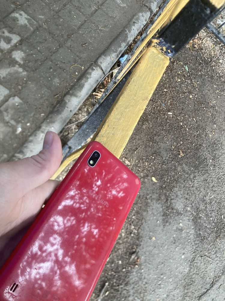 Продам Самсунг А10