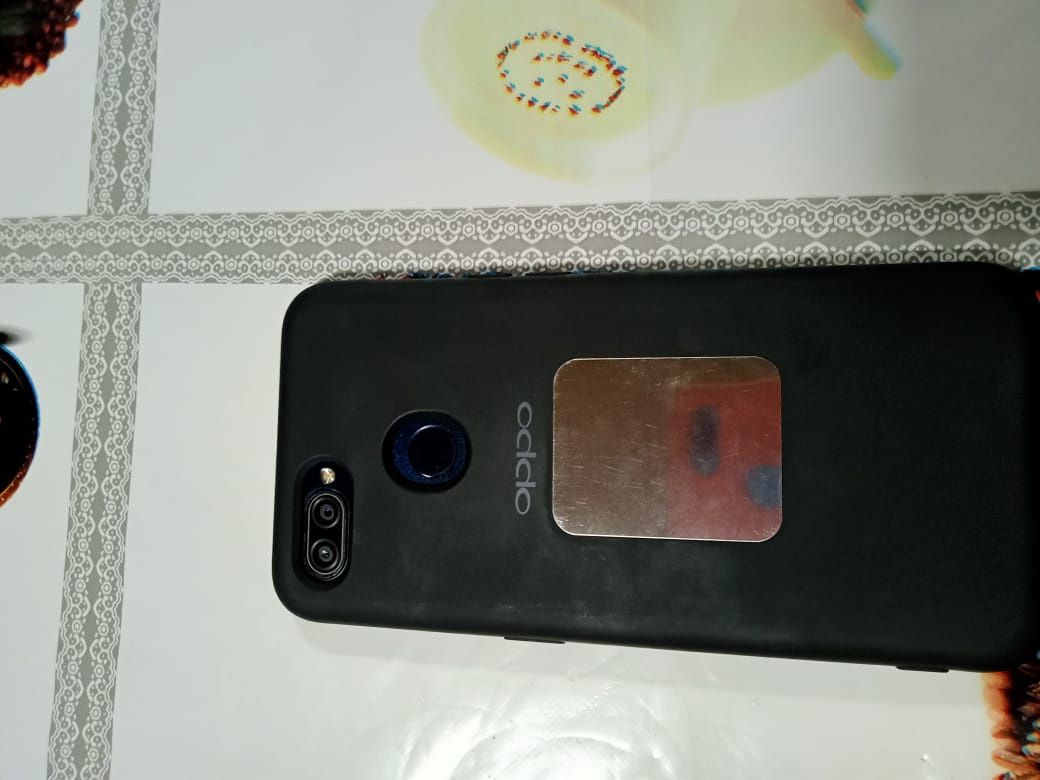 Oppo a12 в хорошем состоянии