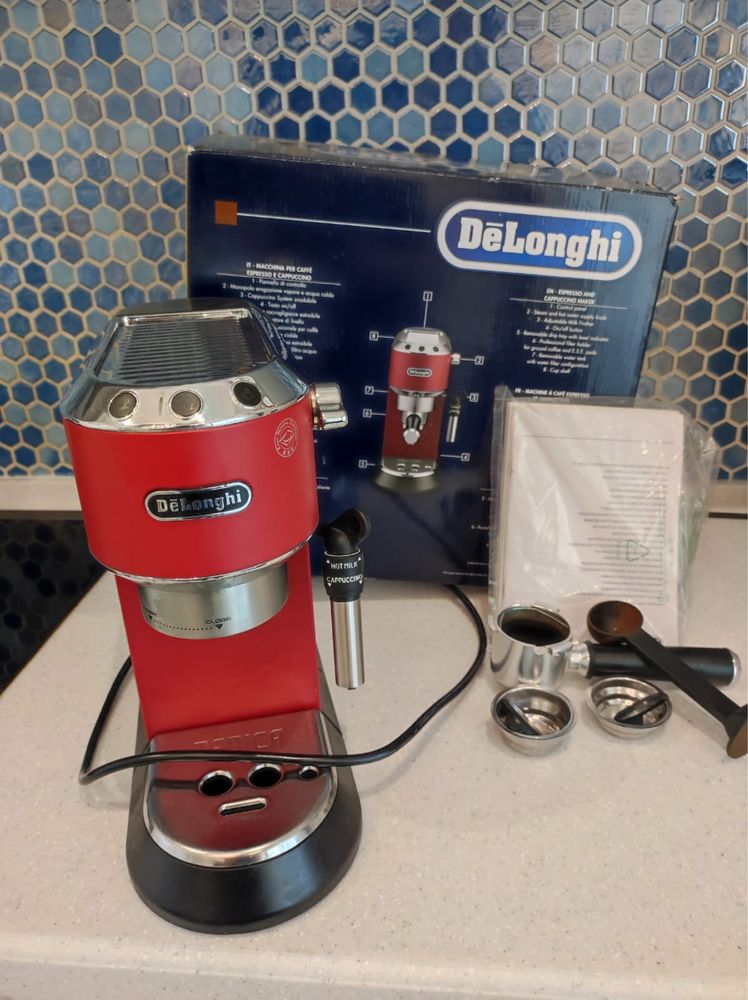 Кофемашина Delonghi