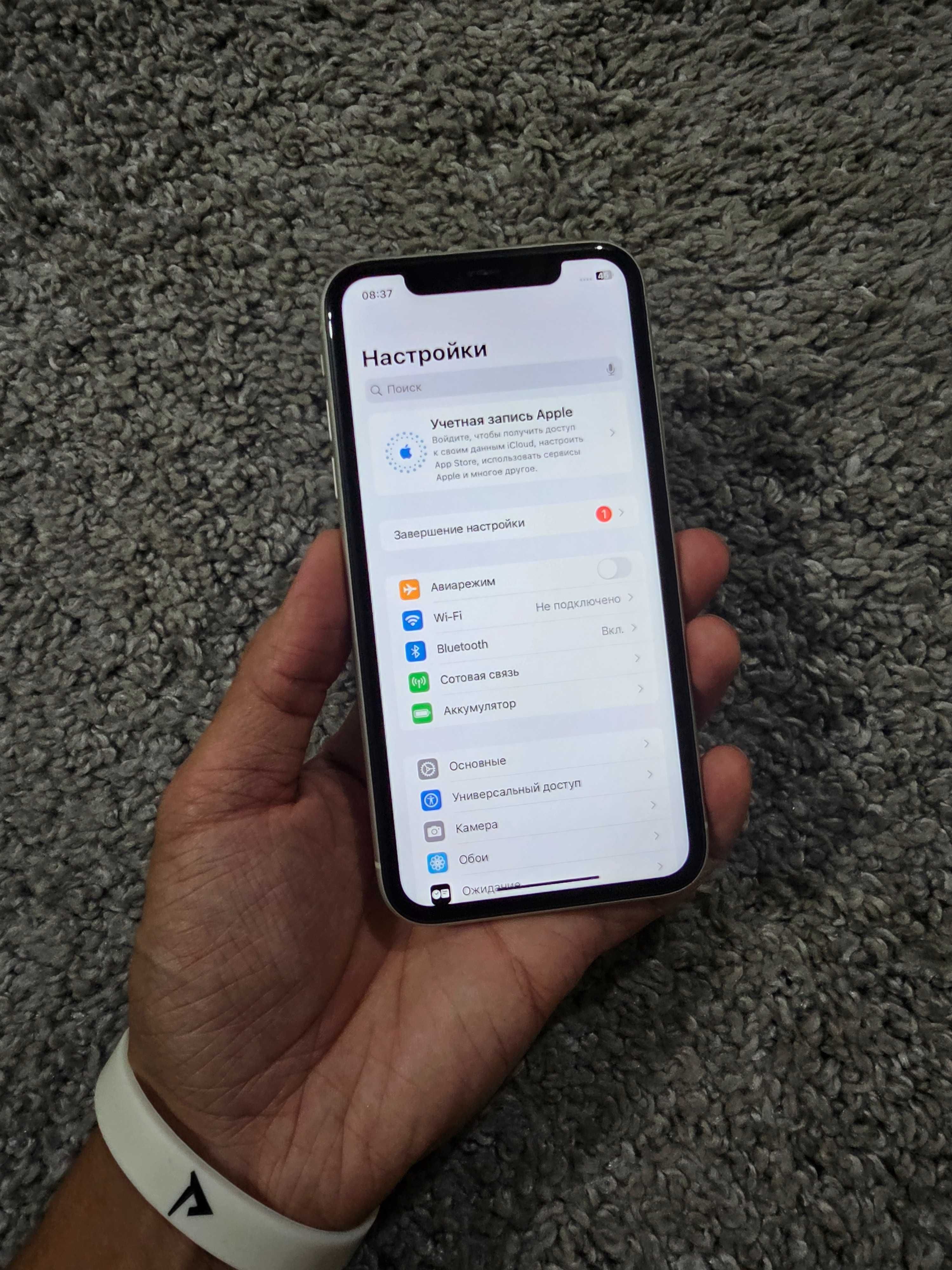 IPhone 11 телефон продам