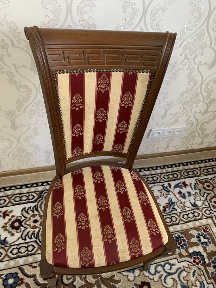 Продам стол со стульями