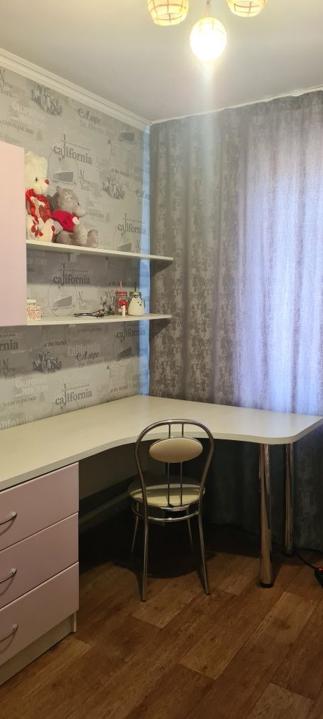 Продам стенку для детской комнаты