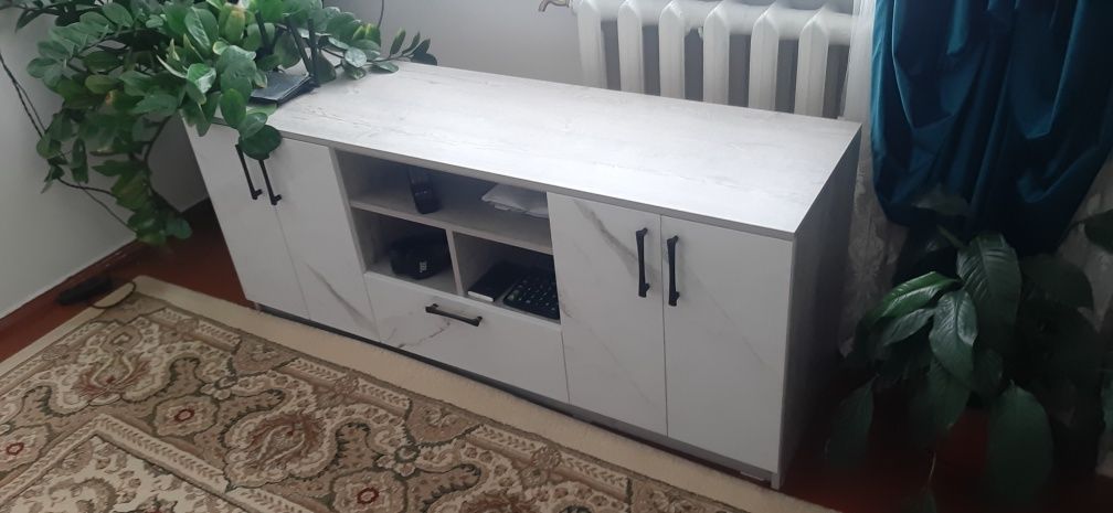 Подставка под телевизор