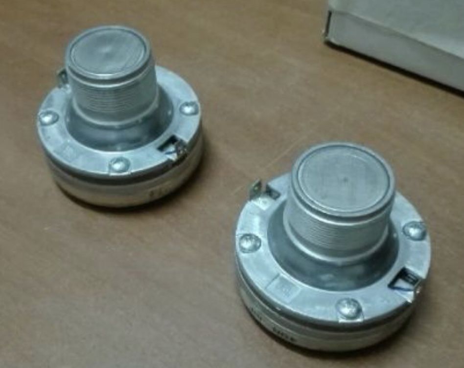 высокочастотные драйверы 2408j jbl от JBL VRX 932LAP