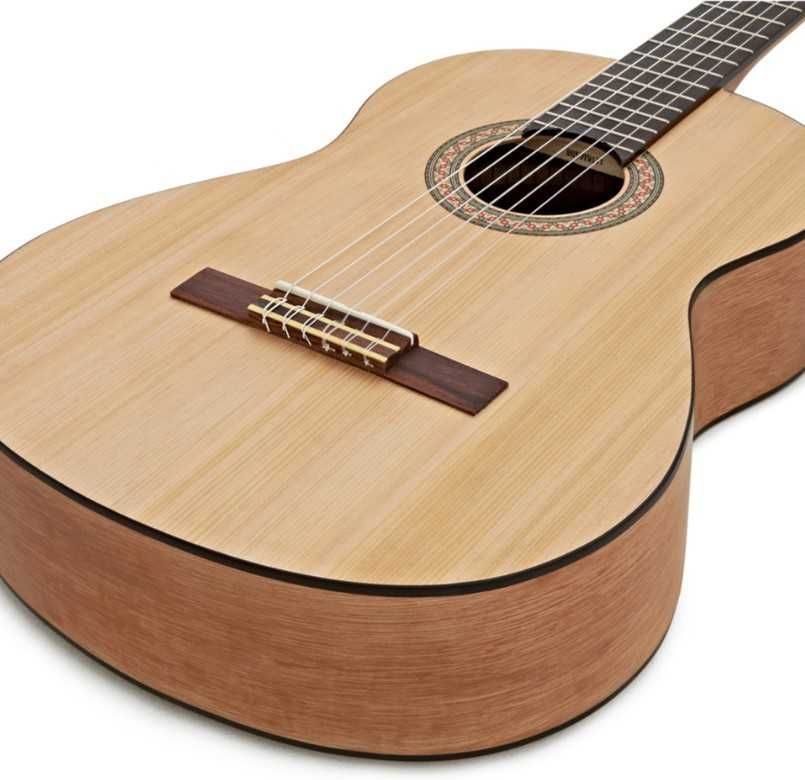 Гитара Yamaha c40