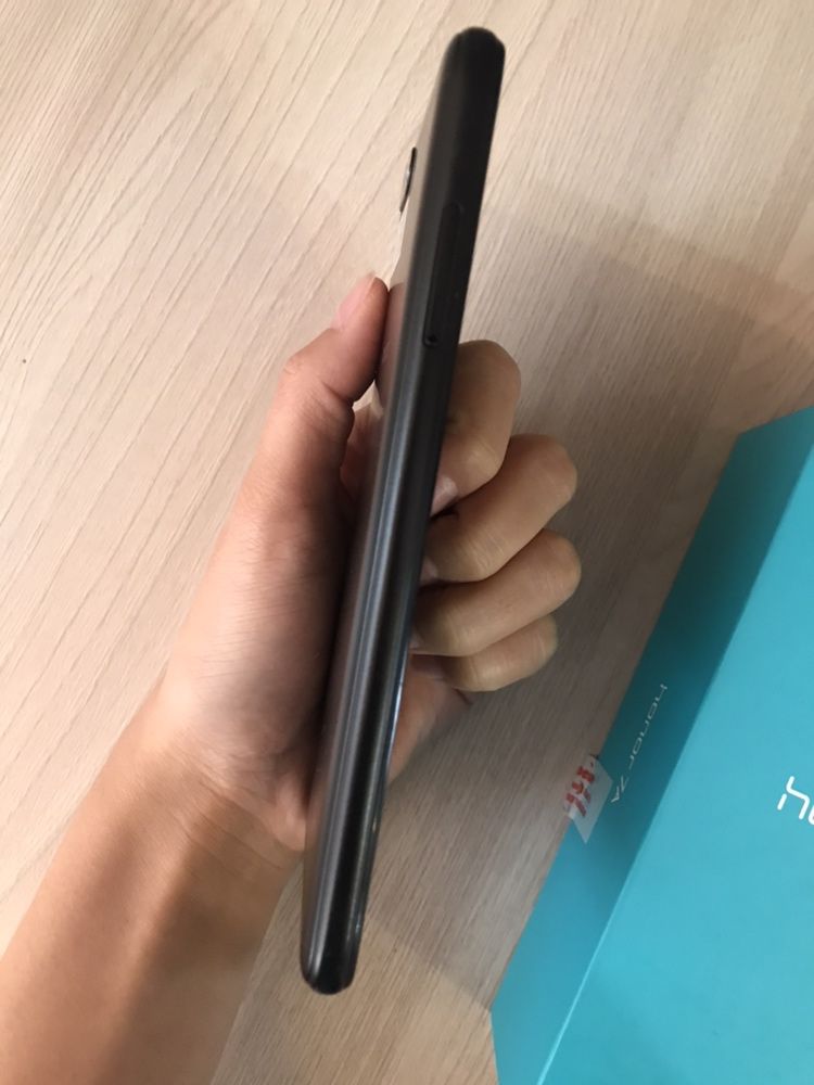 Продается телефон Honor 7a в хорошем состоянии