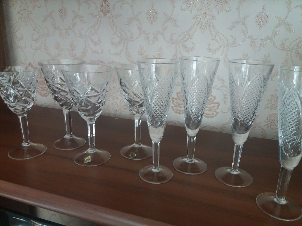 Фужеры, рюмки, стаканы хрустальные