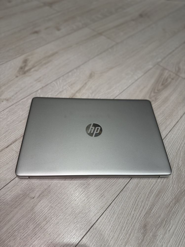 Ноутбук hp в идеальном состоянии