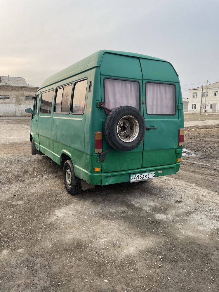 Мерседес Бусик Т 1