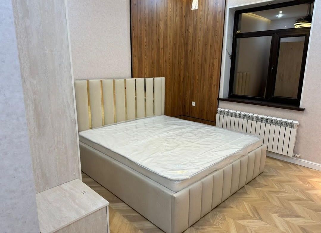 Двухспальная кровать