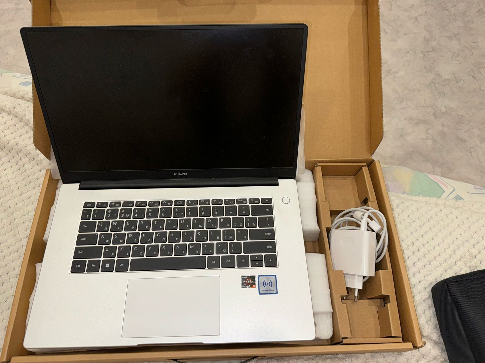 MateBook HUAWEI D15,серебристый