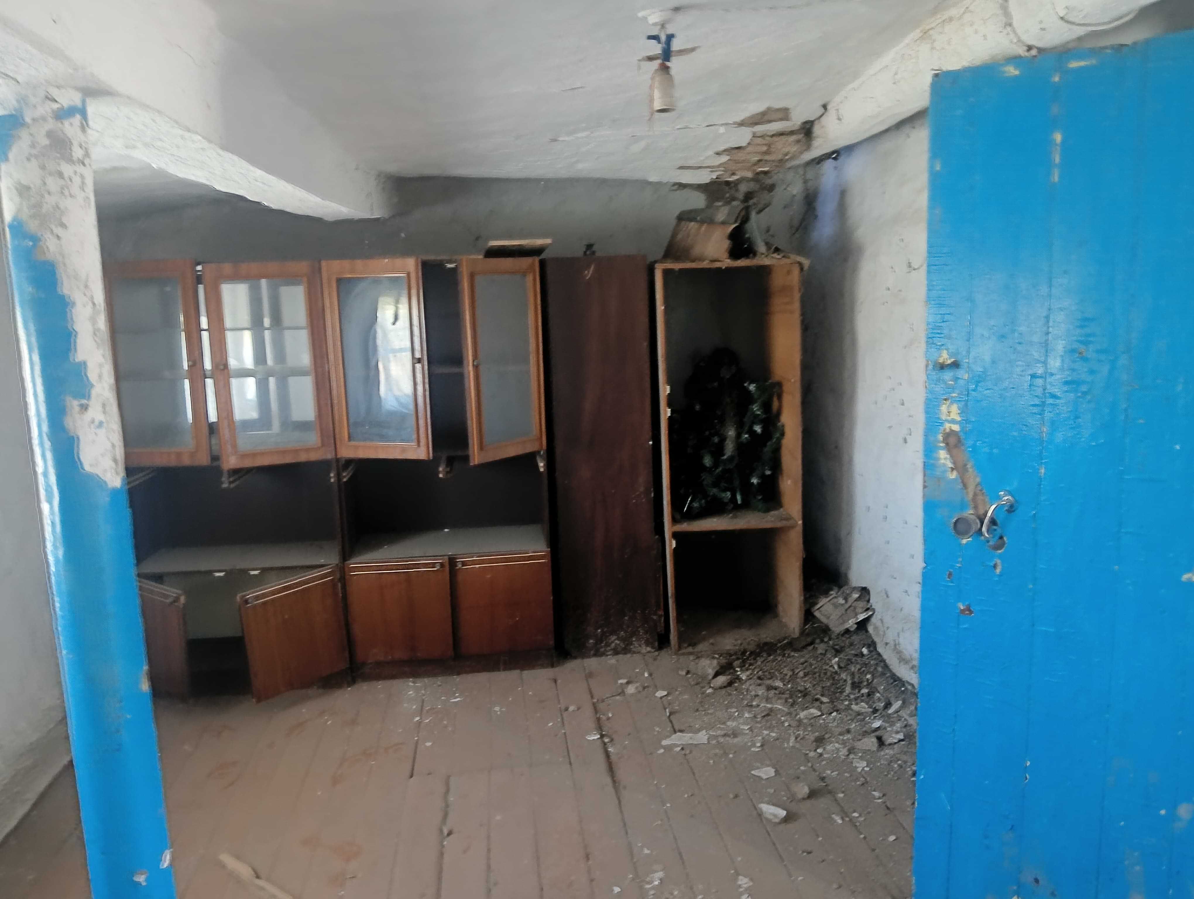 пролам земельный участок с домом 0.7 га