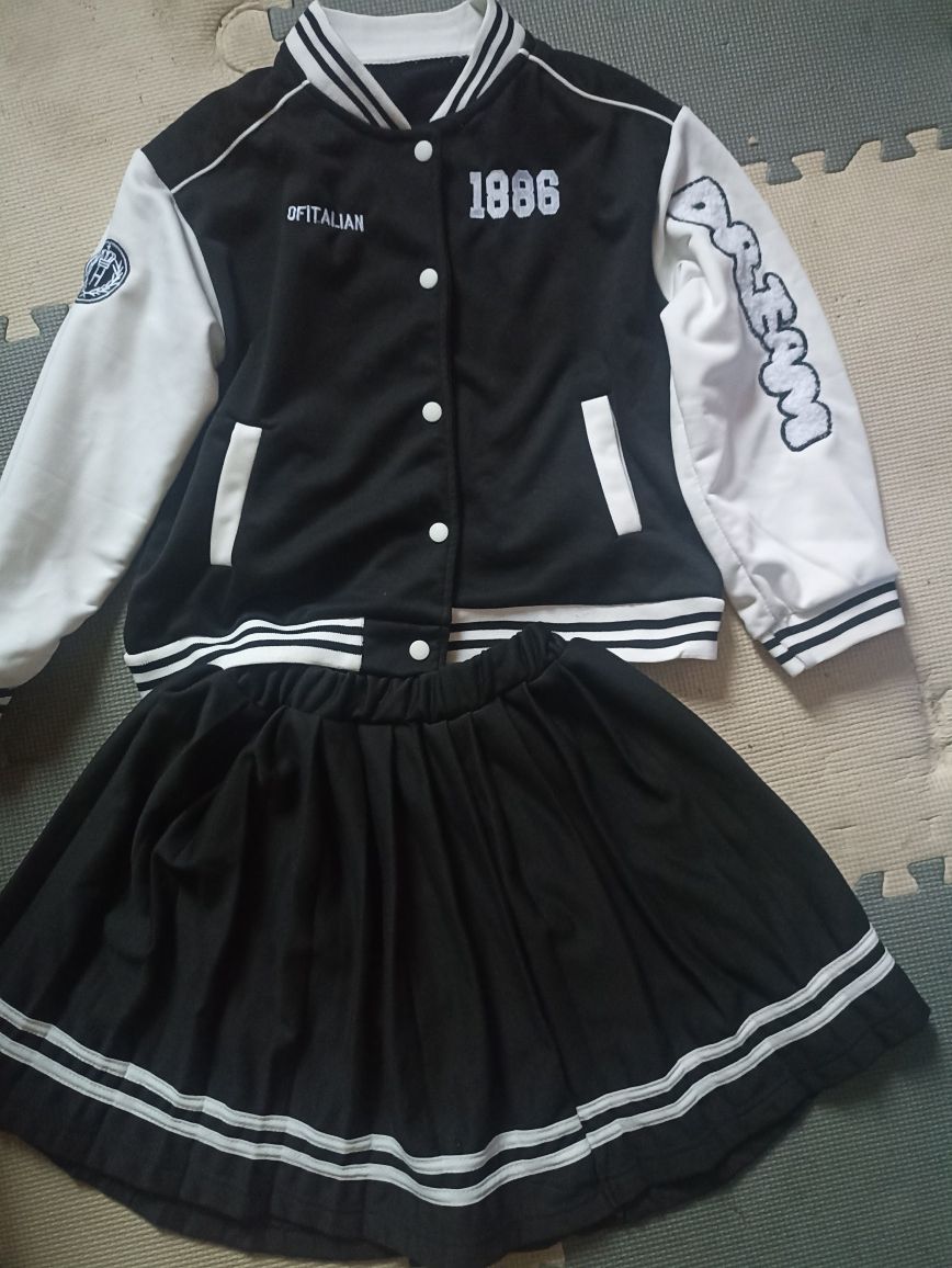 Продам школьные вещи