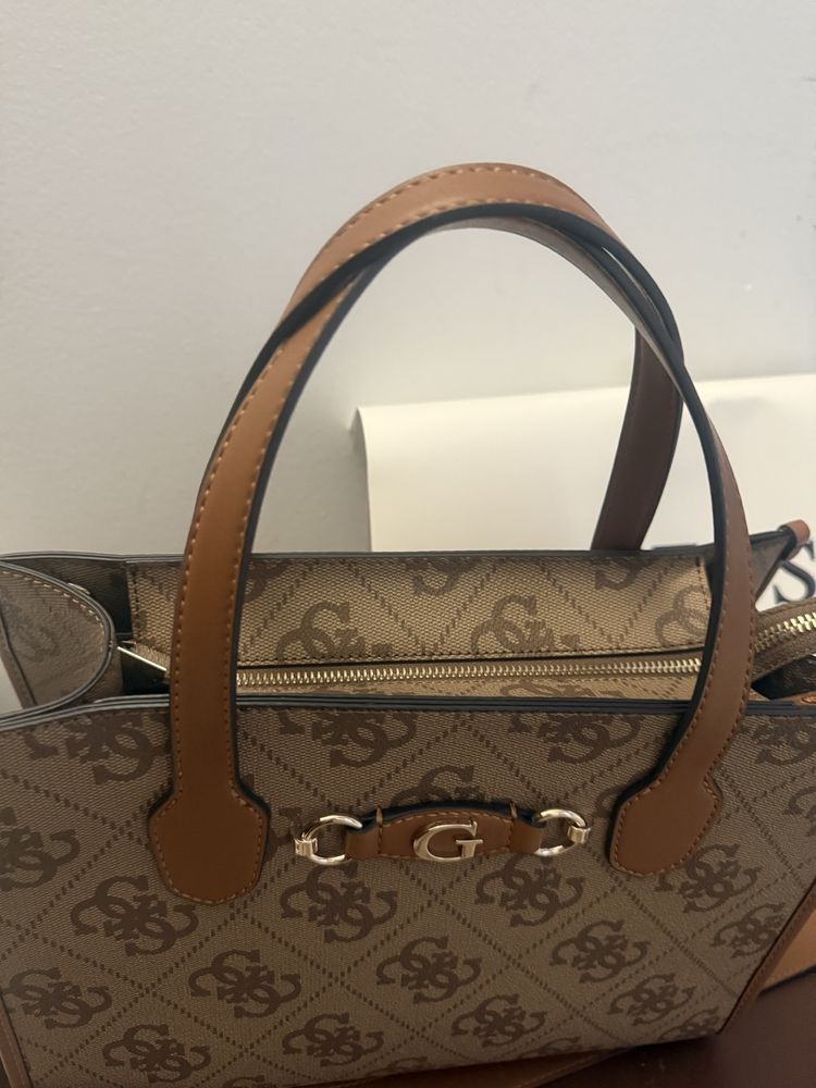 Продам сумку guess