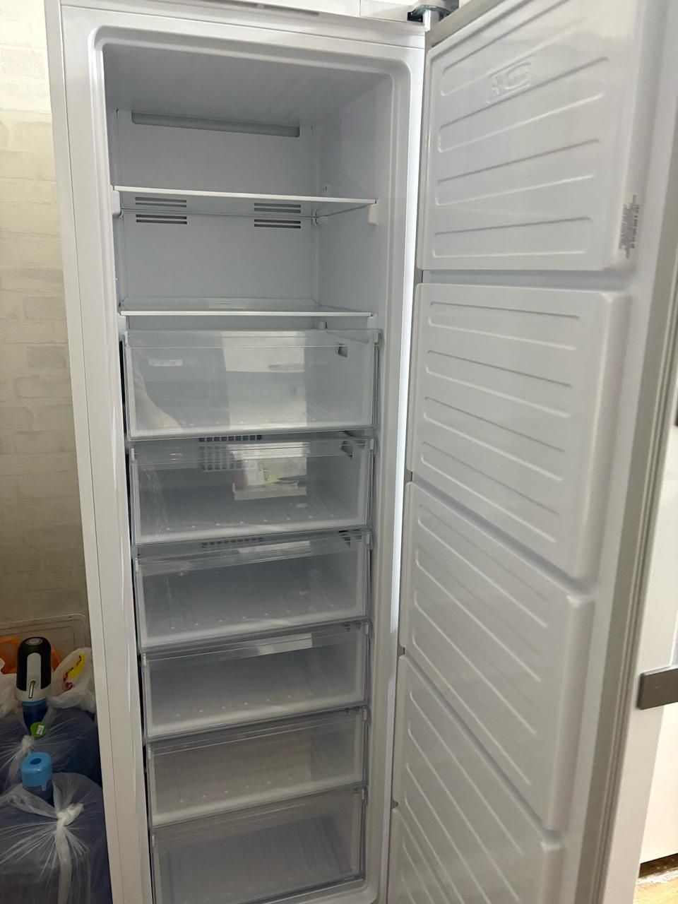 Продам морозильник  Beko