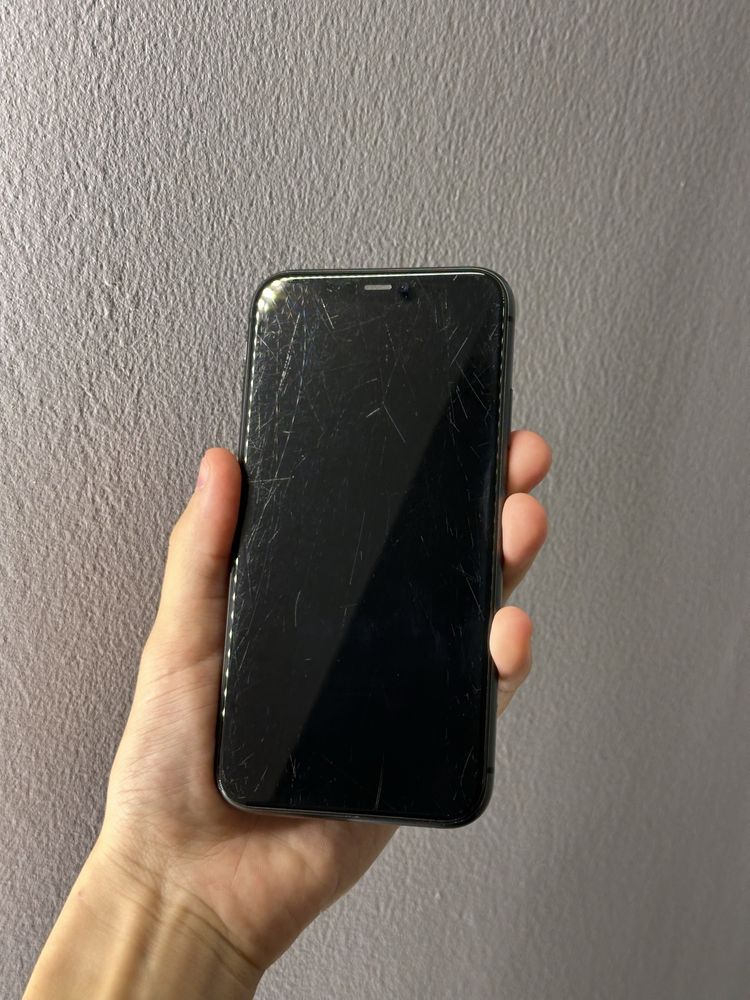 iPhone 11 64GB 77%