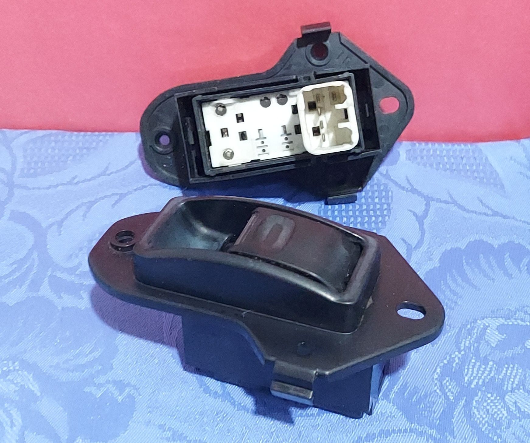 Кнопка стеклоподъемника Lexus RX300 ES300 LX470 570 GS300 GX IS LS NX