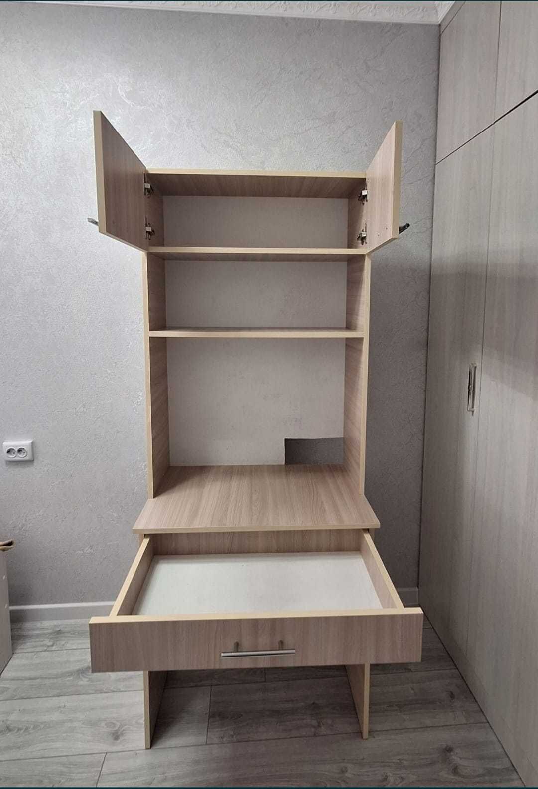 3 в 1 цене /Шкаф с тумбой+компьют.стол+Кресло (отличном состоянии)