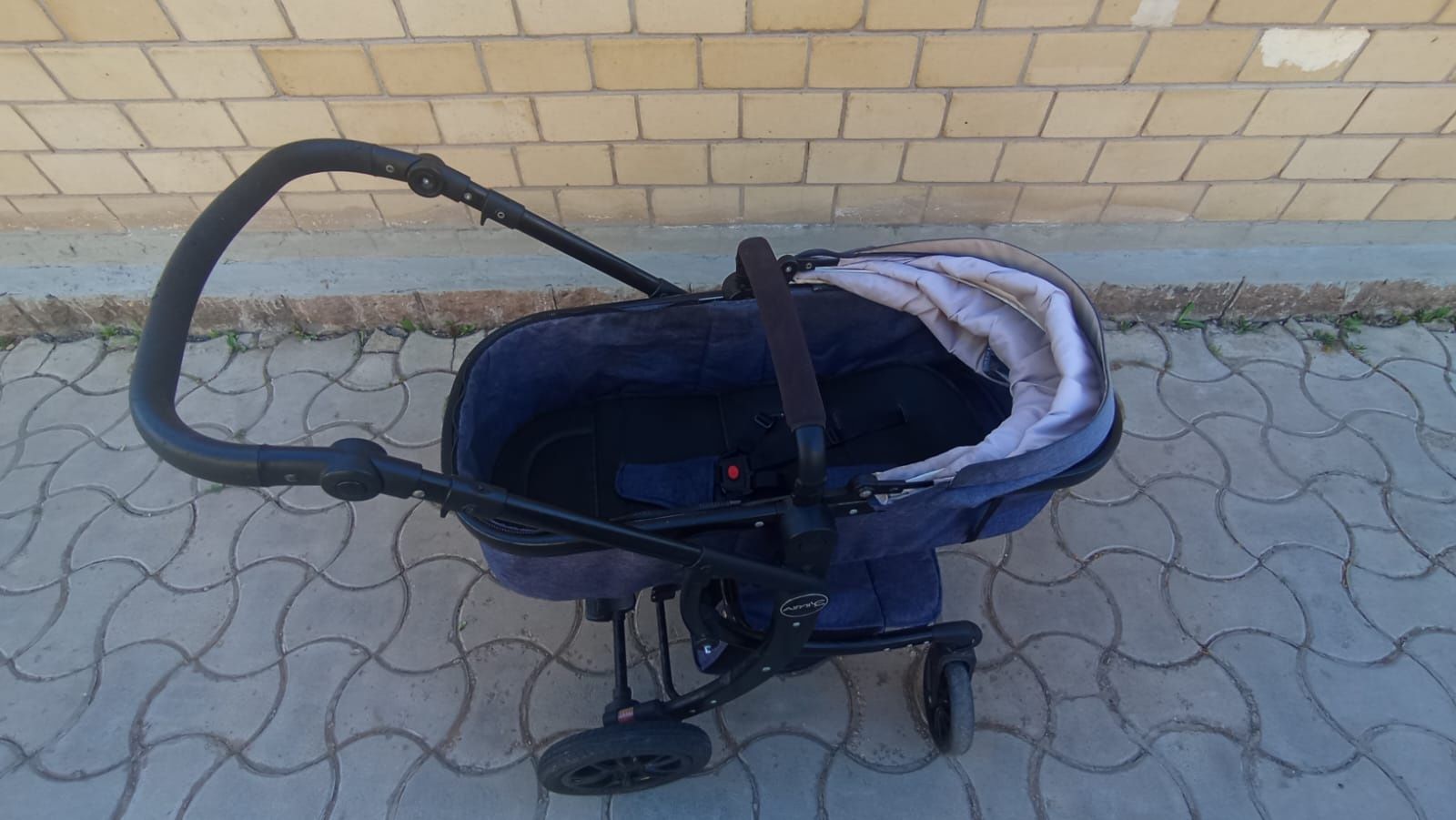 Срочно продам коляску
