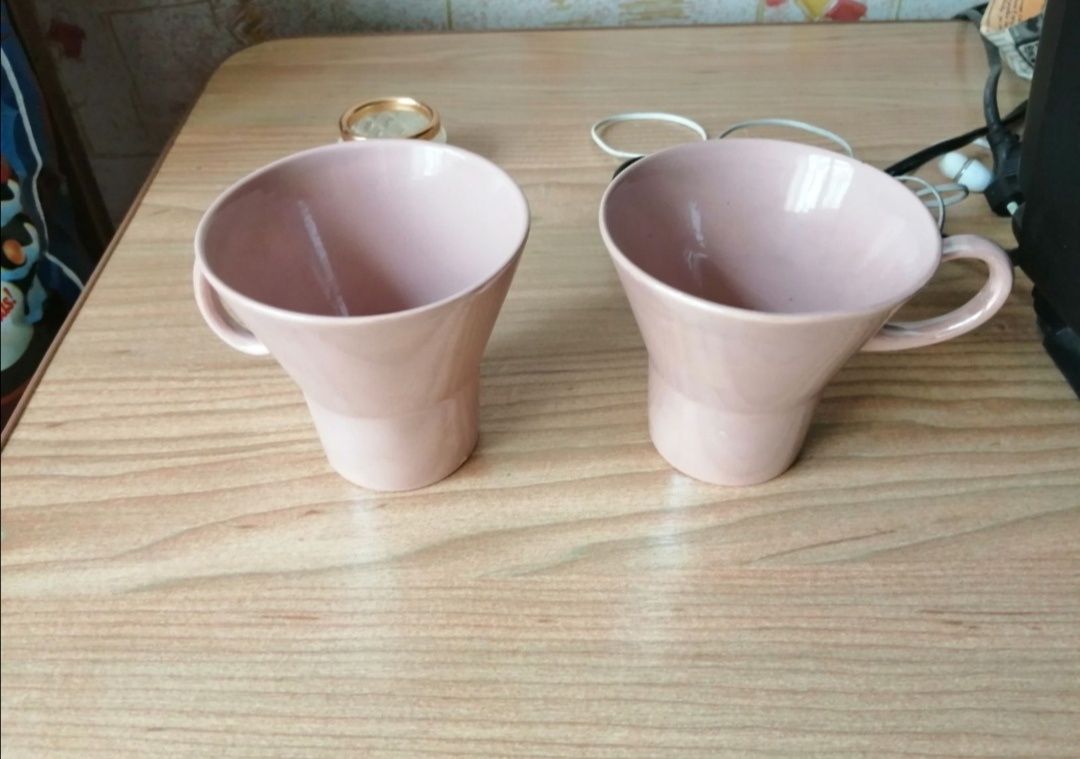 Бокалы, кружки, стаканы