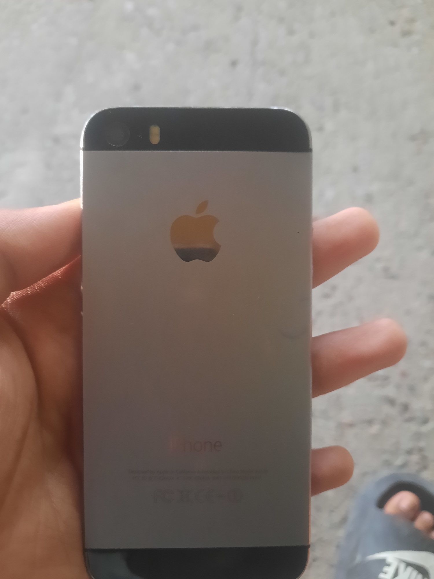 Айфон 5s почти новый