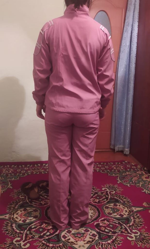Продам спортивный костюм двойку (костюм и брючки) за 5000тг