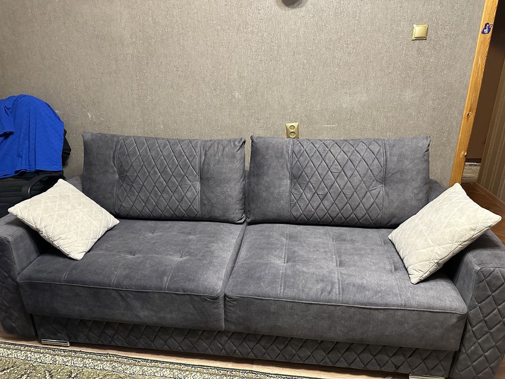 Продам диван почти новый