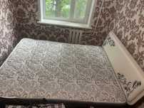 Кровать с матрасом продам