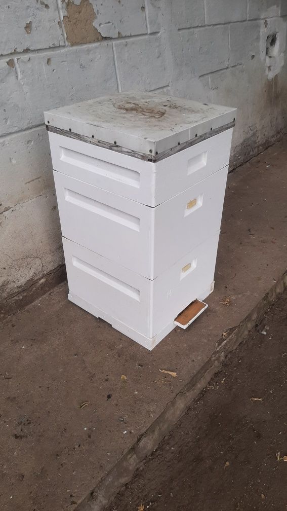 Продам улья 12ти рамочные ППУ